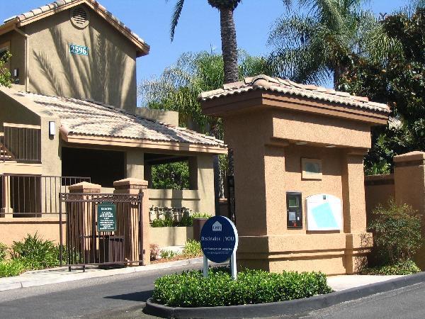 Oakwood At Las Palmas Apartments Brea Dalaman gambar